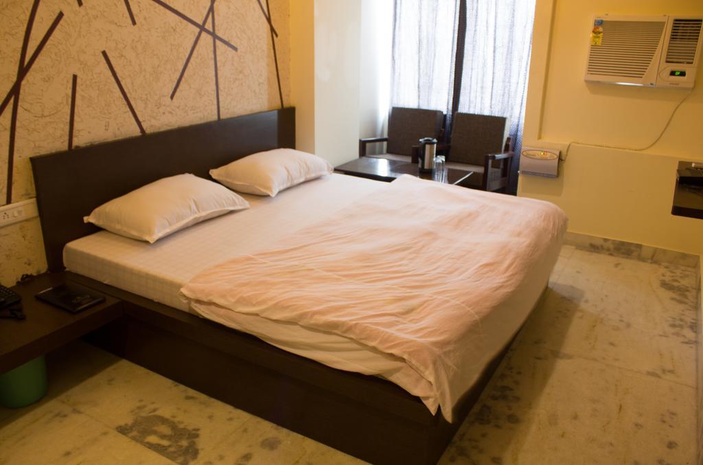 Hotel Holiday Home Джайпур Стая снимка