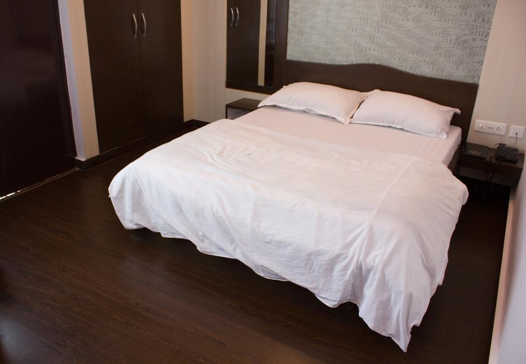 Hotel Holiday Home Джайпур Стая снимка
