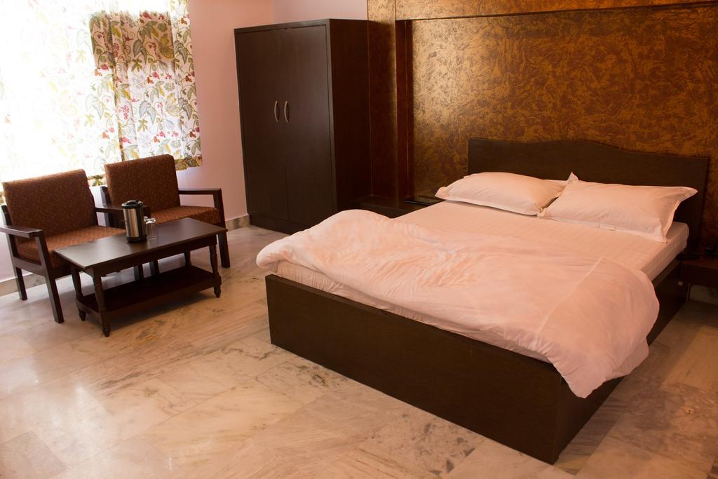 Hotel Holiday Home Джайпур Екстериор снимка