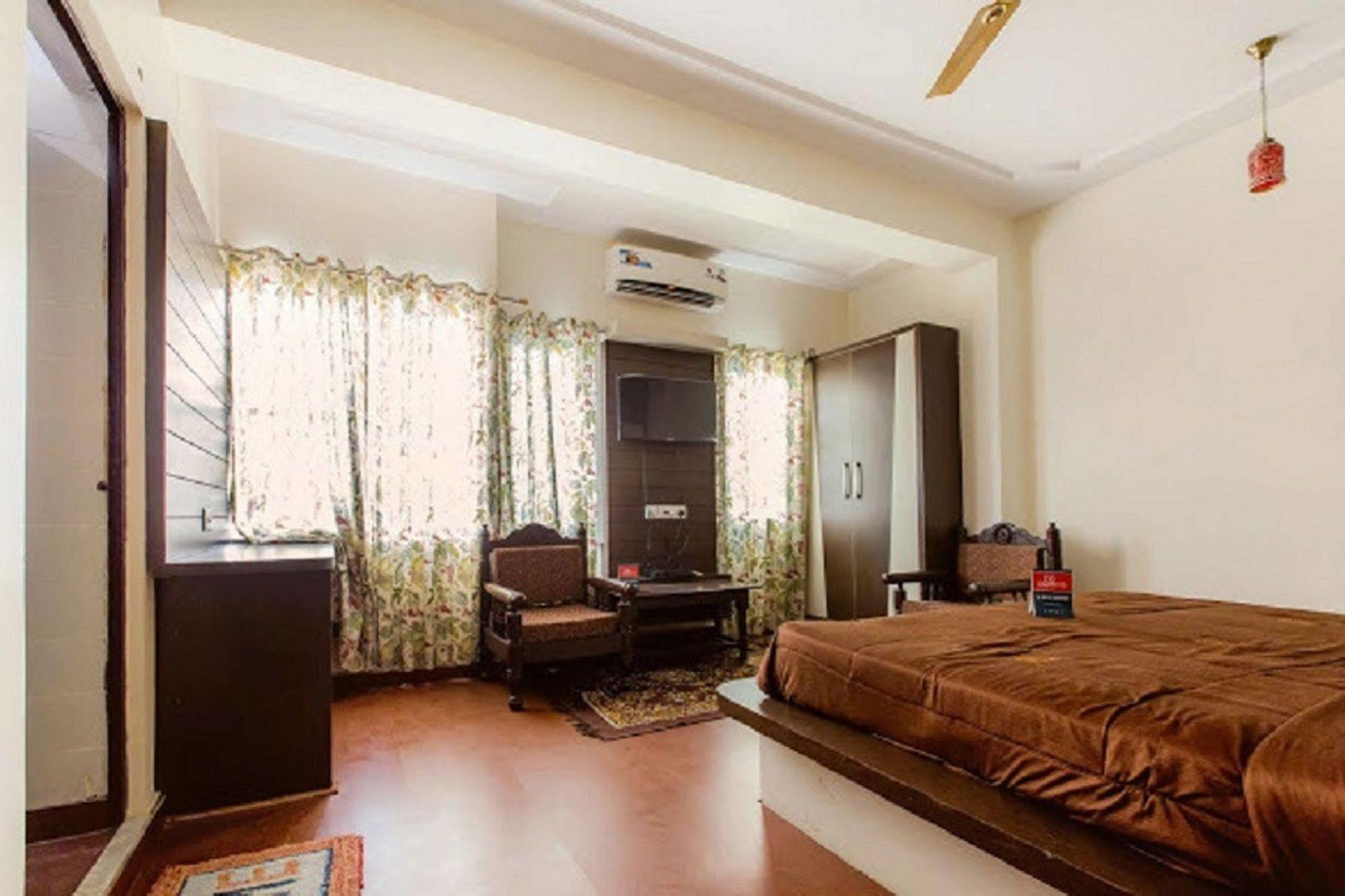 Hotel Holiday Home Джайпур Екстериор снимка